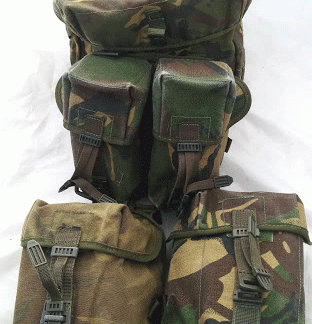 Tactical military utility pouches - Woodland