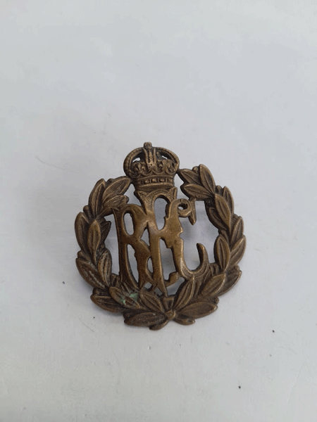 WW1 Royal flying corps cap badge kings crown WW1 Royal flying corps cap badge kings crown