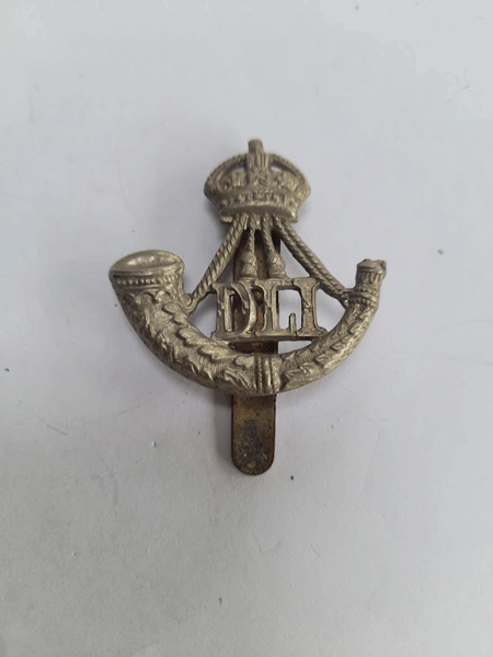 WW1 WW2 Durham Light Infantry cap badge original kings crown WW1 WW2 Durham Light Infantry cap badge original kings crown