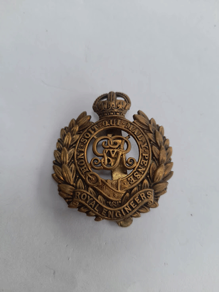 WW2 Royal Engineers cap badge kings crown original WW2 Royal Engineers cap badge kings crown original