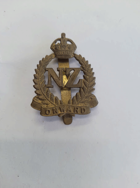 Genuine WW2 New Zealand Army Infantry cap badge Genuine WW2 New Zealand Army Infantry cap badge
